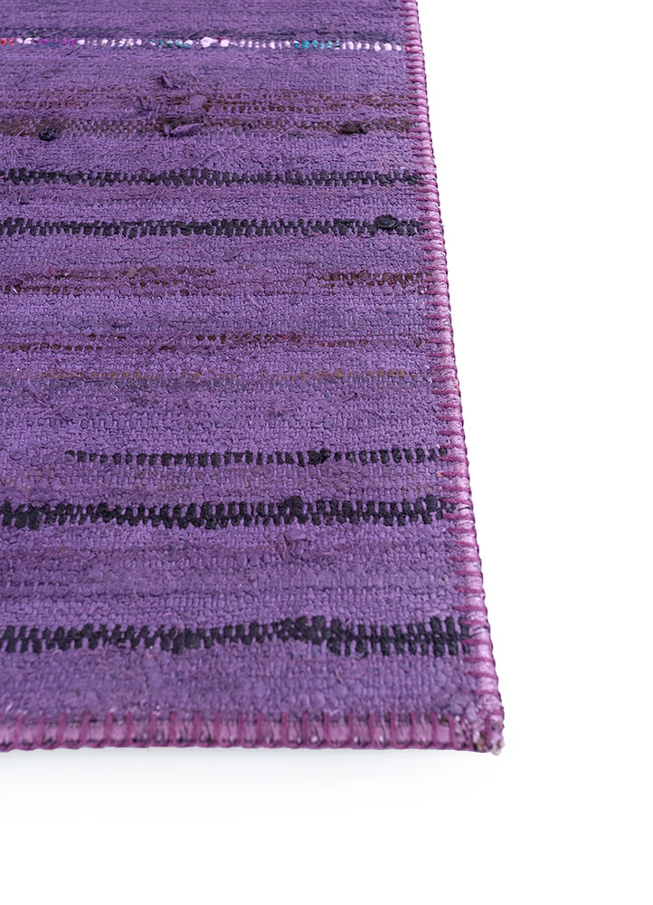 provenance pink and purple wool hand knotted Rug - Corner