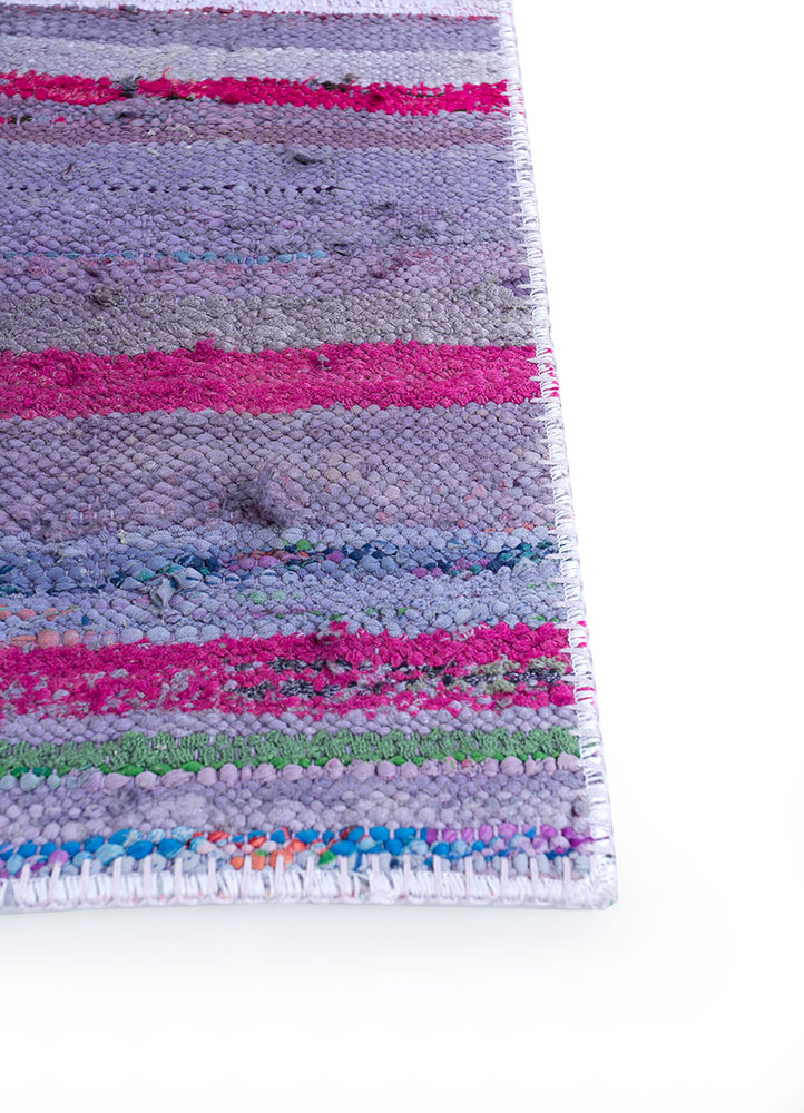 provenance pink and purple wool hand knotted Rug - Corner