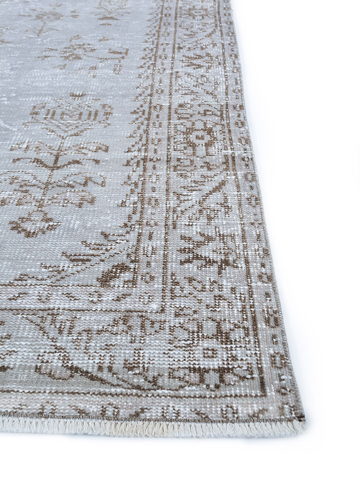 vintage grey and black wool hand knotted Rug - Corner
