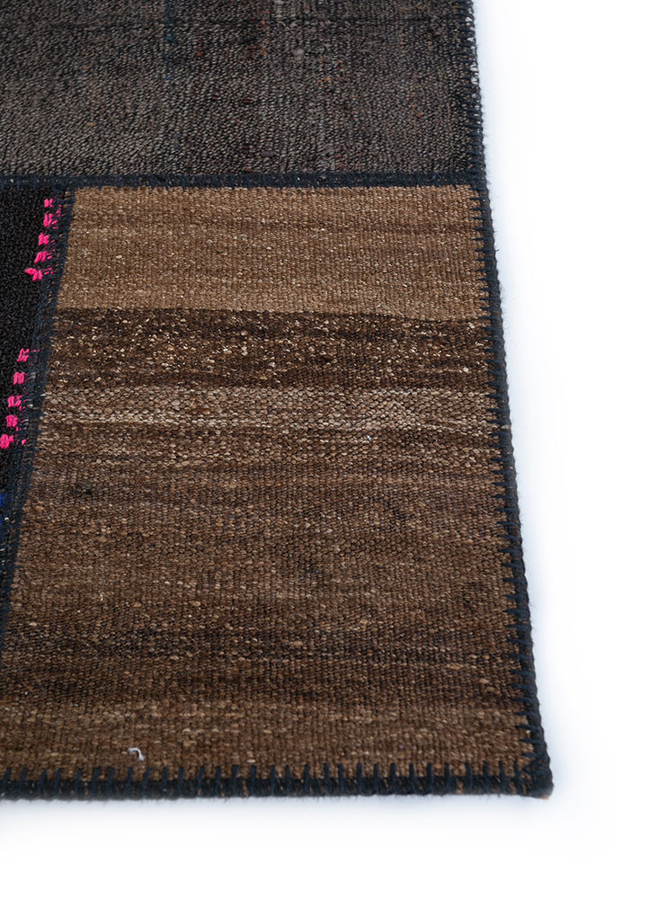 provenance grey and black wool hand knotted Rug - Corner