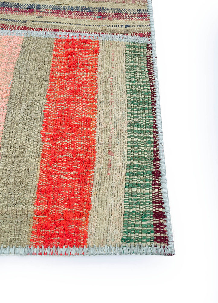 provenance green wool hand knotted Rug - Corner