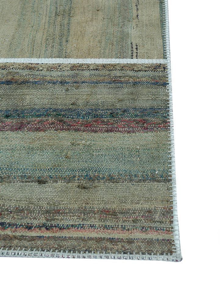 provenance green wool hand knotted Rug - Corner
