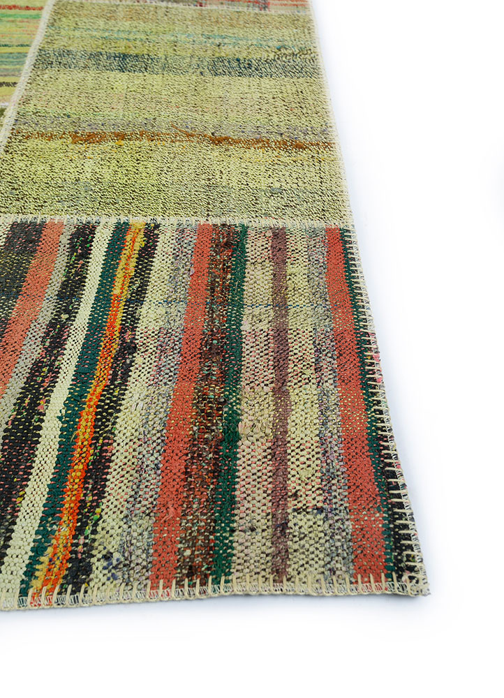 provenance green wool hand knotted Rug - Corner