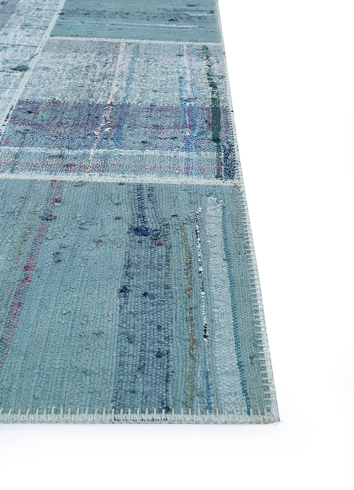 provenance blue wool hand knotted Rug - Corner