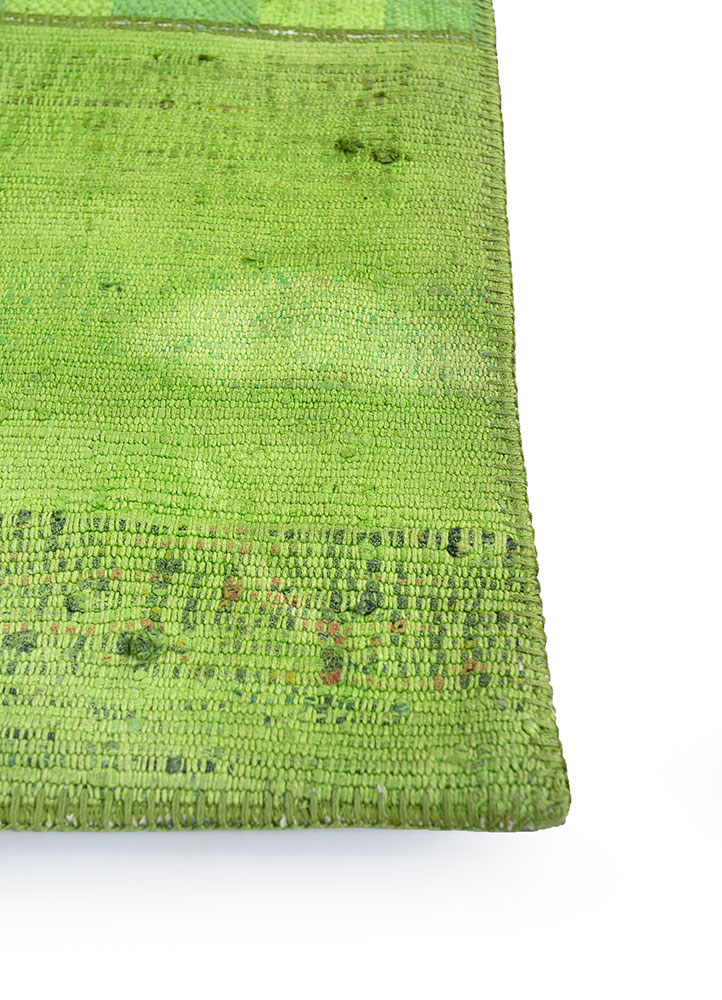 provenance green wool hand knotted Rug - Corner