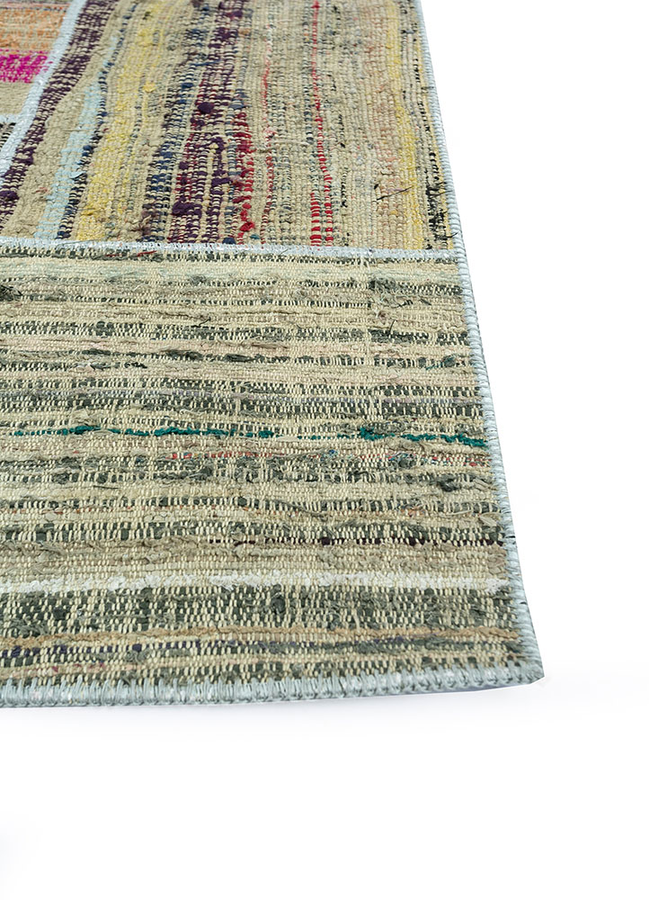 provenance green wool hand knotted Rug - Corner
