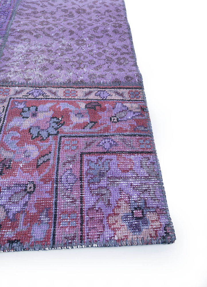 provenance pink and purple wool hand knotted Rug - Corner