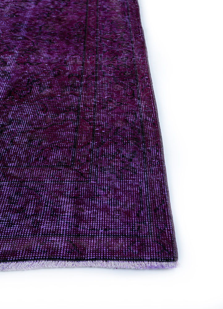 lacuna pink and purple wool hand knotted Rug - Corner