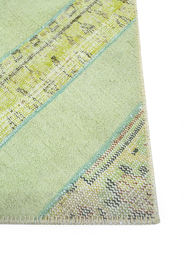 provenance green wool hand knotted Rug - Corner