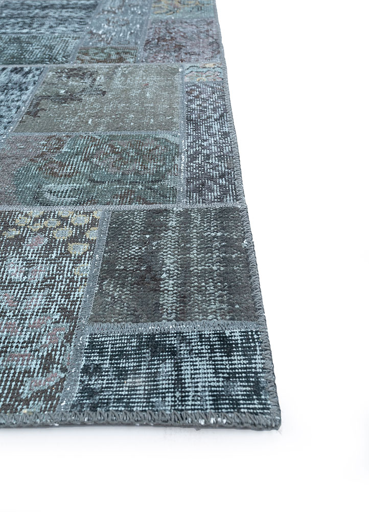 provenance grey and black wool hand knotted Rug - Corner