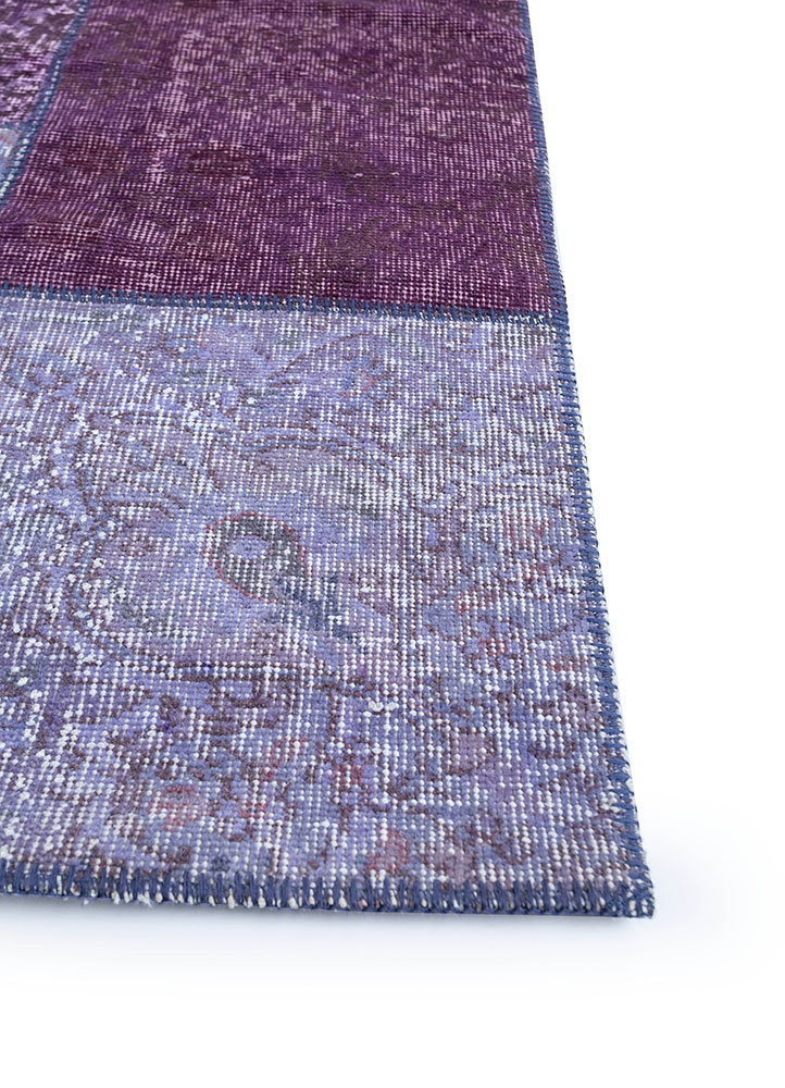 provenance pink and purple wool hand knotted Rug - Corner