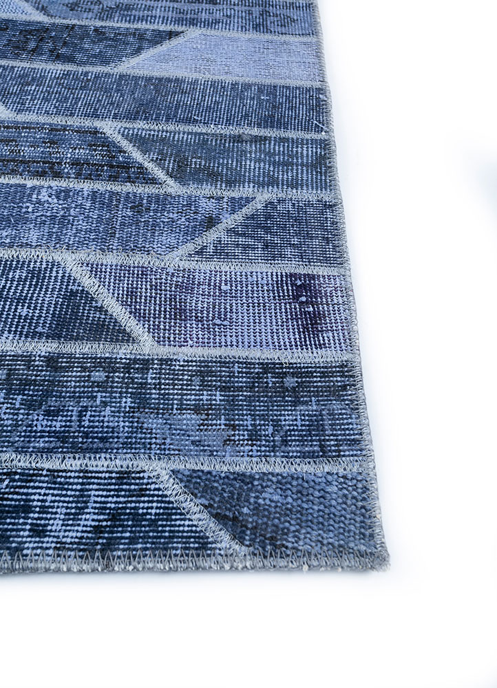 provenance blue wool hand knotted Rug - Corner