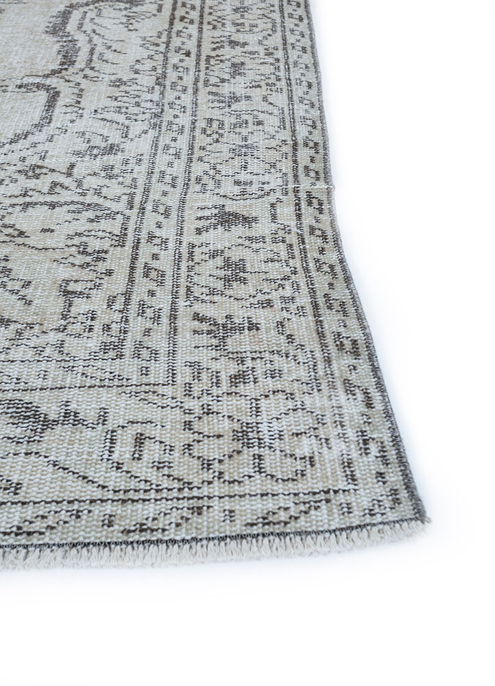 vintage grey and black wool hand knotted Rug - Corner