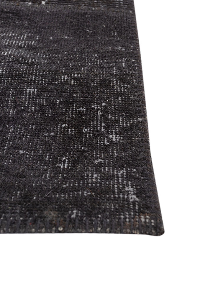 provenance grey and black wool hand knotted Rug - Corner