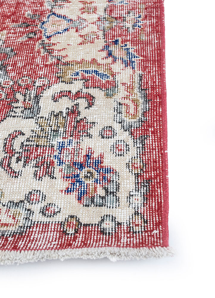 vintage red and orange wool hand knotted Rug - Corner