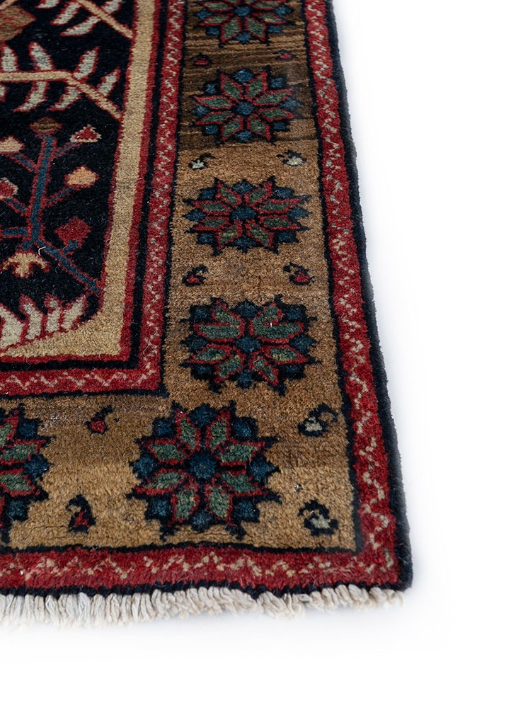 kiaan grey and black wool hand knotted Rug - Corner