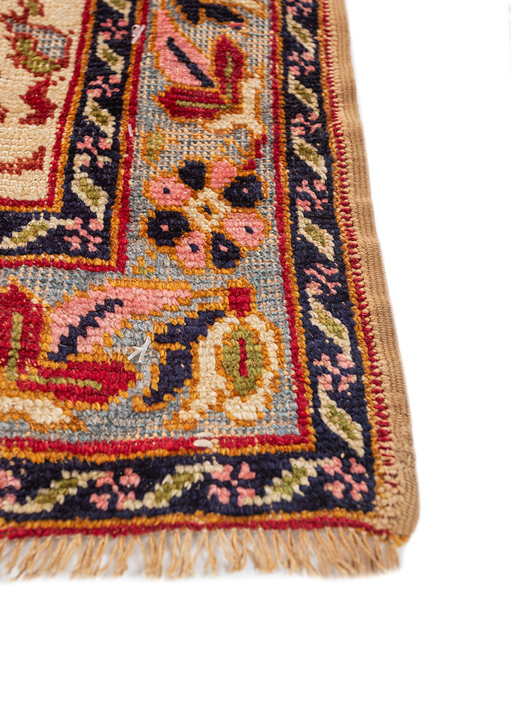aalam red and orange wool hand knotted Rug - Corner