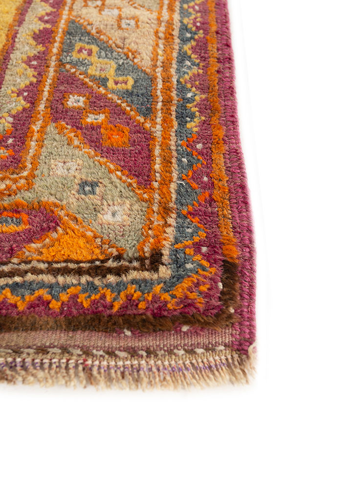 nuray red and orange wool hand knotted Rug - Corner