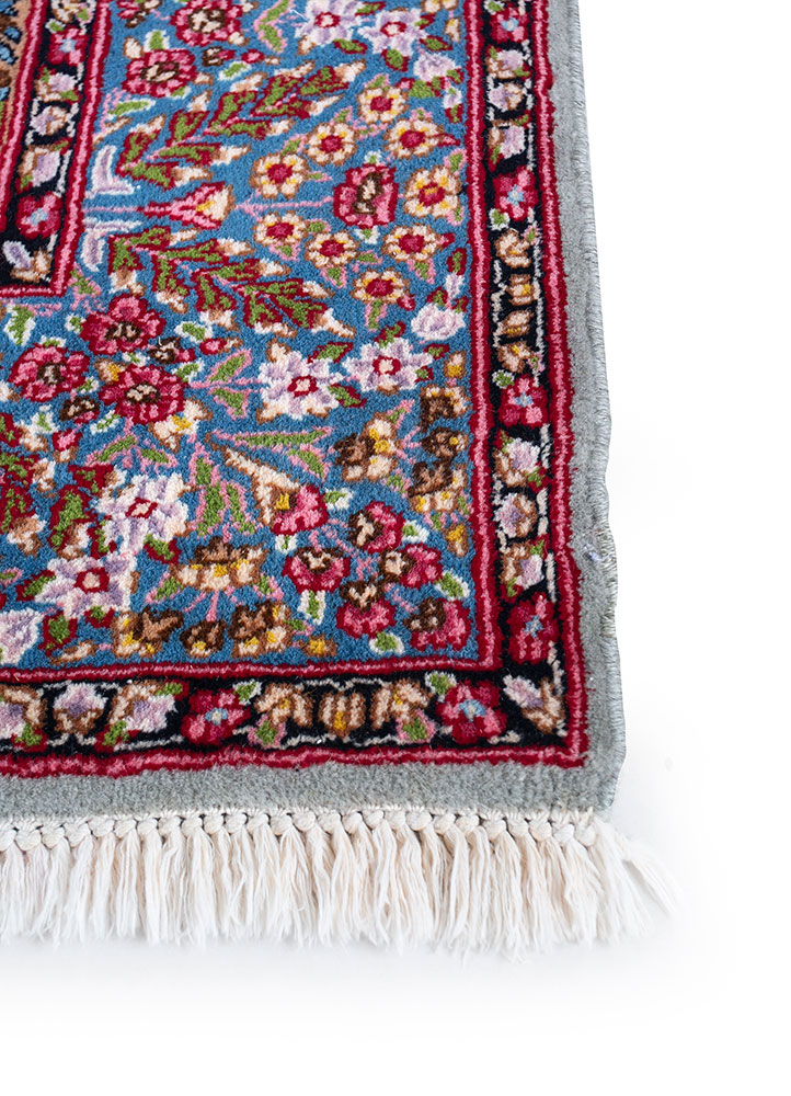 aalam green wool hand knotted Rug - Corner