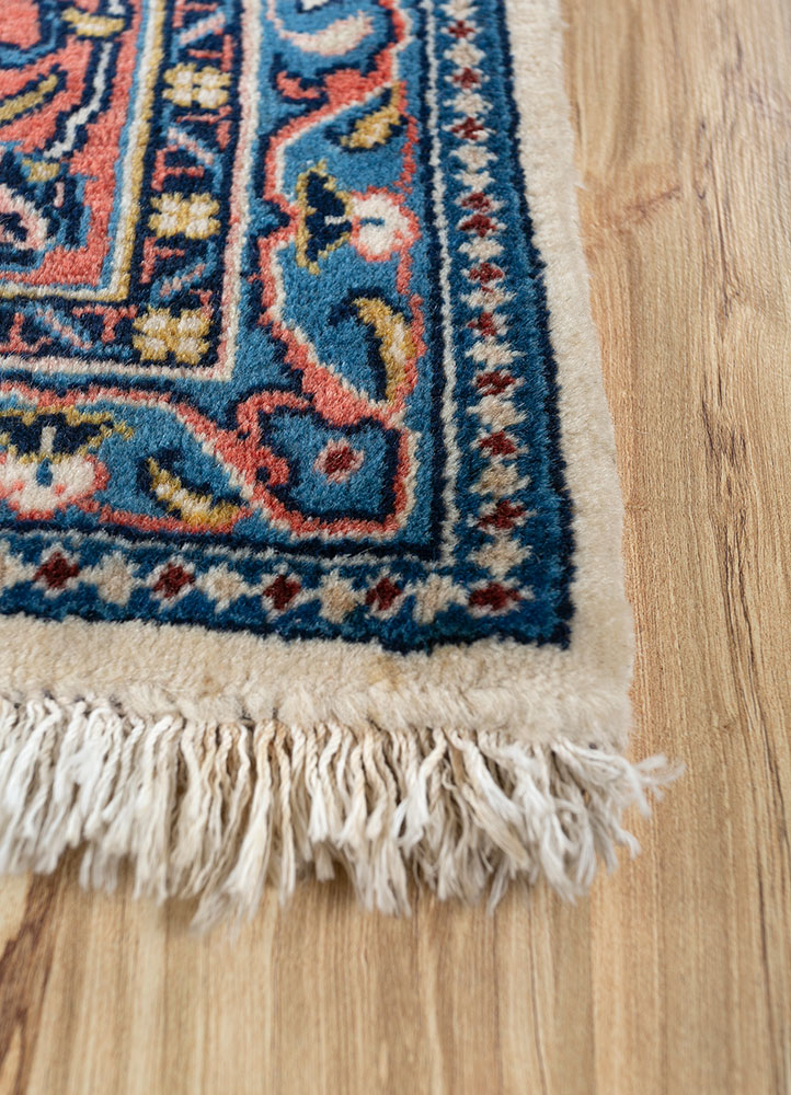 aalam ivory wool hand knotted Rug - Corner