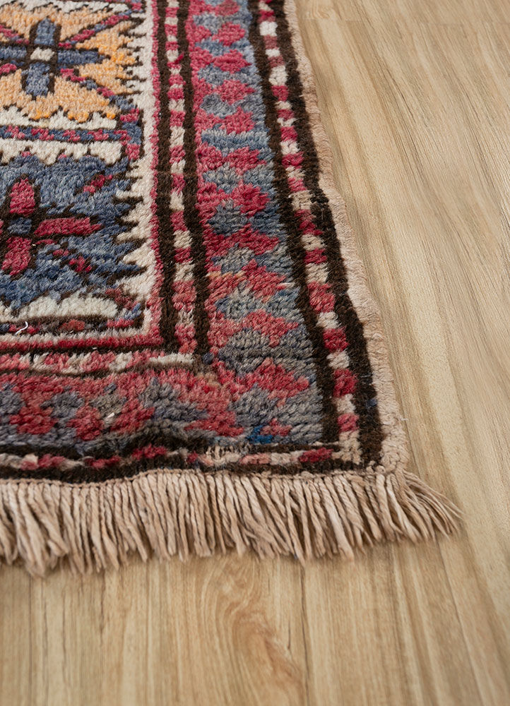kiaan red and orange wool hand knotted Rug - Corner
