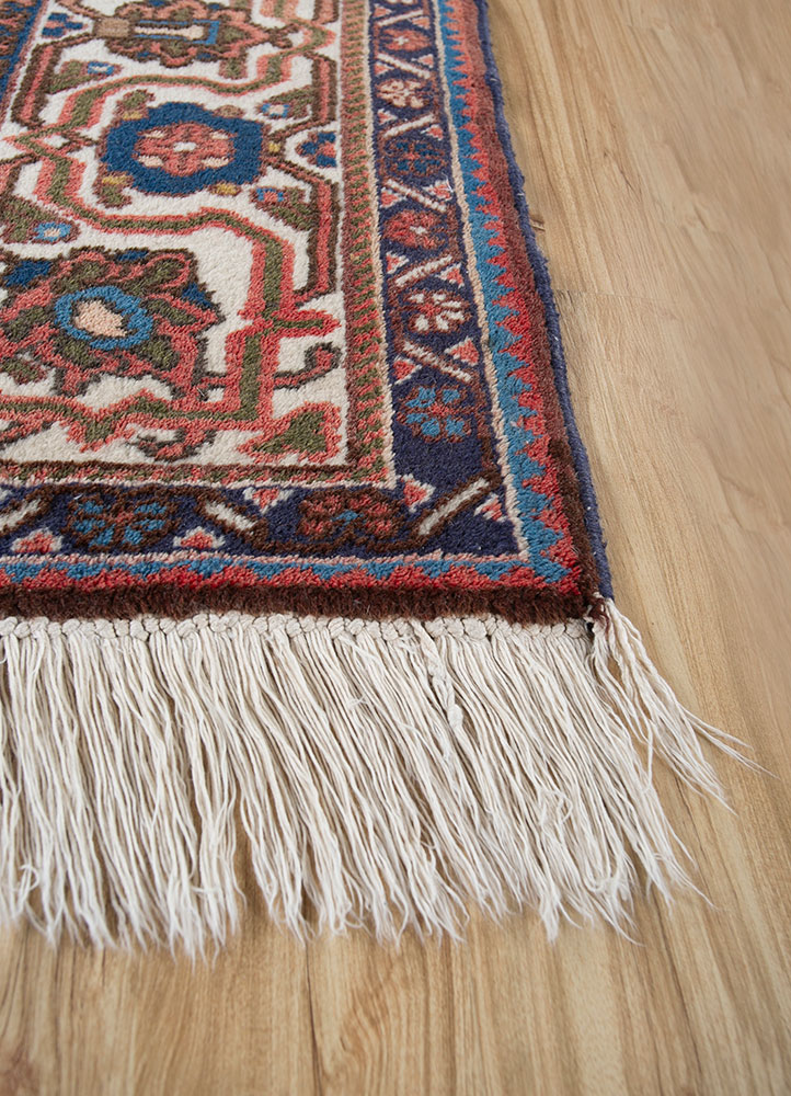 aalam red and orange wool hand knotted Rug - Corner