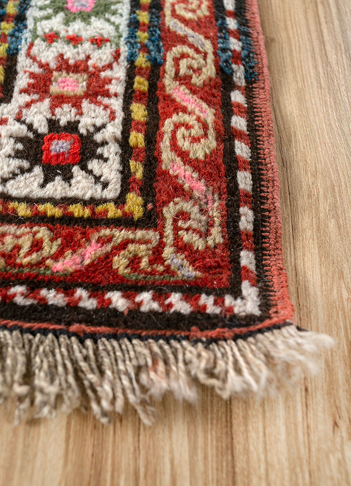 nuray red and orange wool hand knotted Rug - Corner