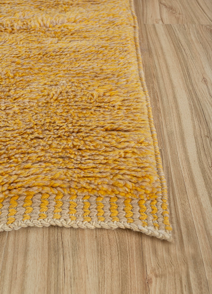 zuri red and orange wool hand knotted Rug - Corner
