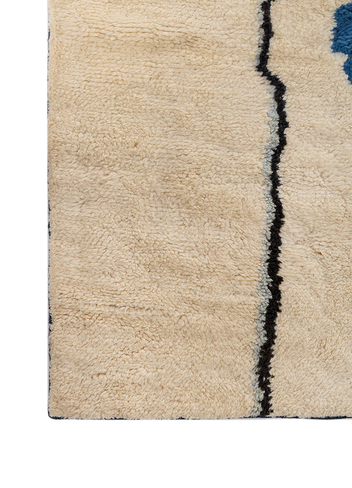zuri ivory wool hand knotted Rug - Corner