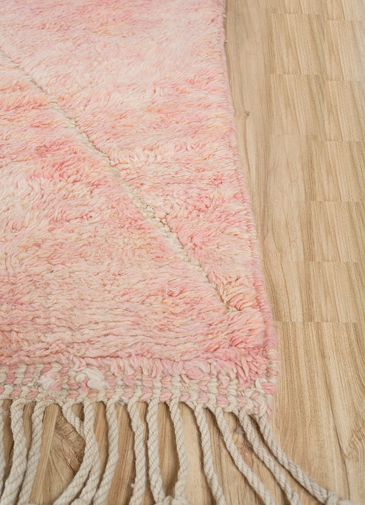 zuri ivory wool hand knotted Rug - Corner