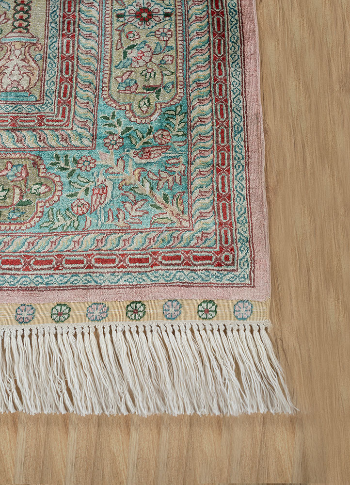 gulmarg gold silk hand knotted Rug - Corner