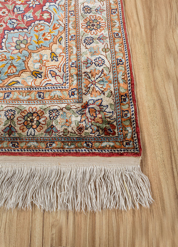 gulmarg red and orange silk hand knotted Rug - Corner
