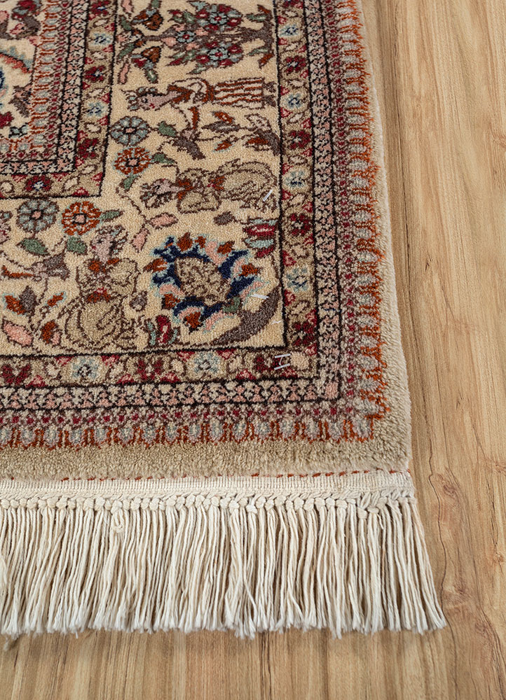 aalam red and orange wool hand knotted Rug - Corner