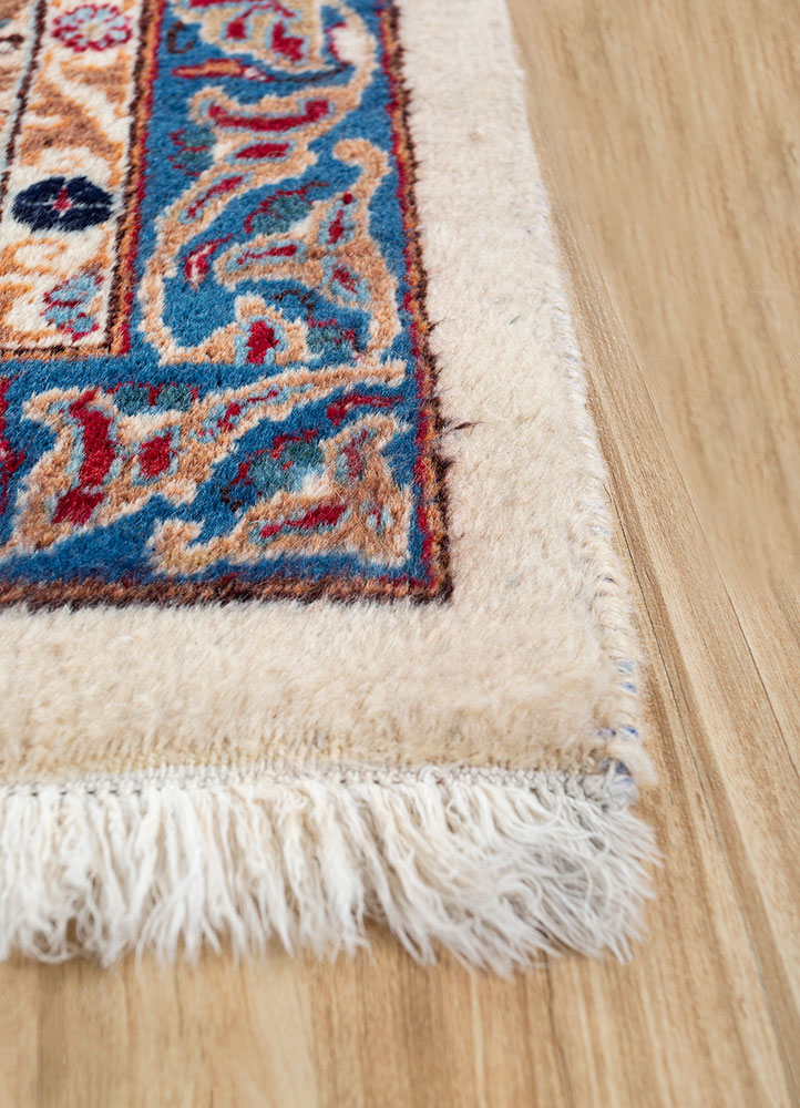 aalam gold wool hand knotted Rug - Corner