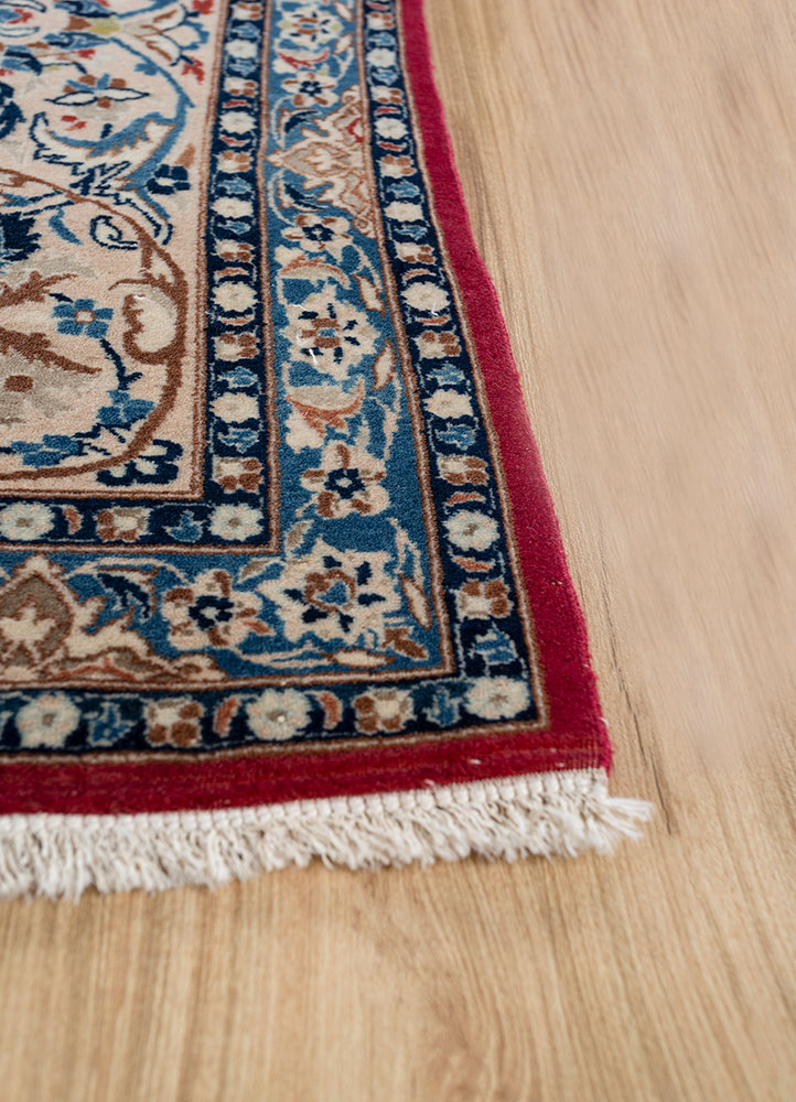 aalam ivory wool hand knotted Rug - Corner