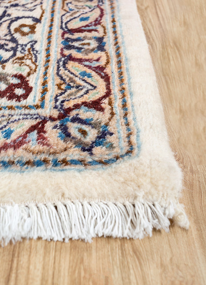 aalam gold wool hand knotted Rug - Corner