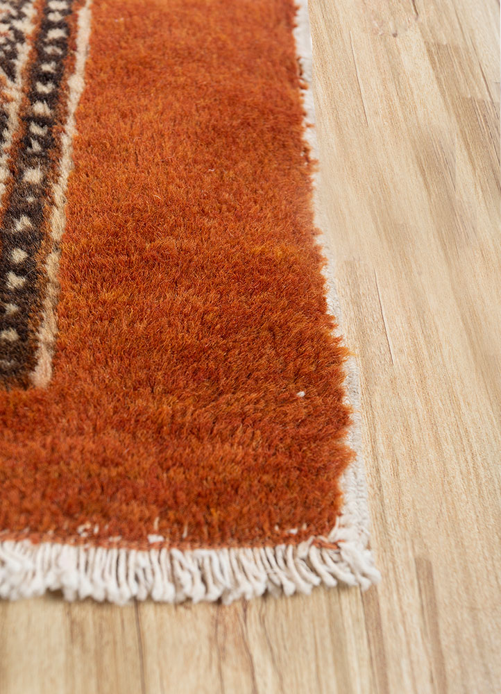 aalam red and orange wool hand knotted Rug - Corner