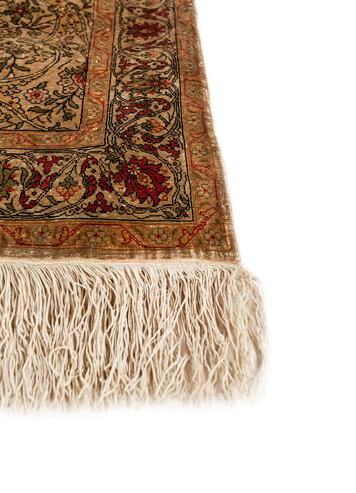 gulmarg green silk hand knotted Rug - Corner