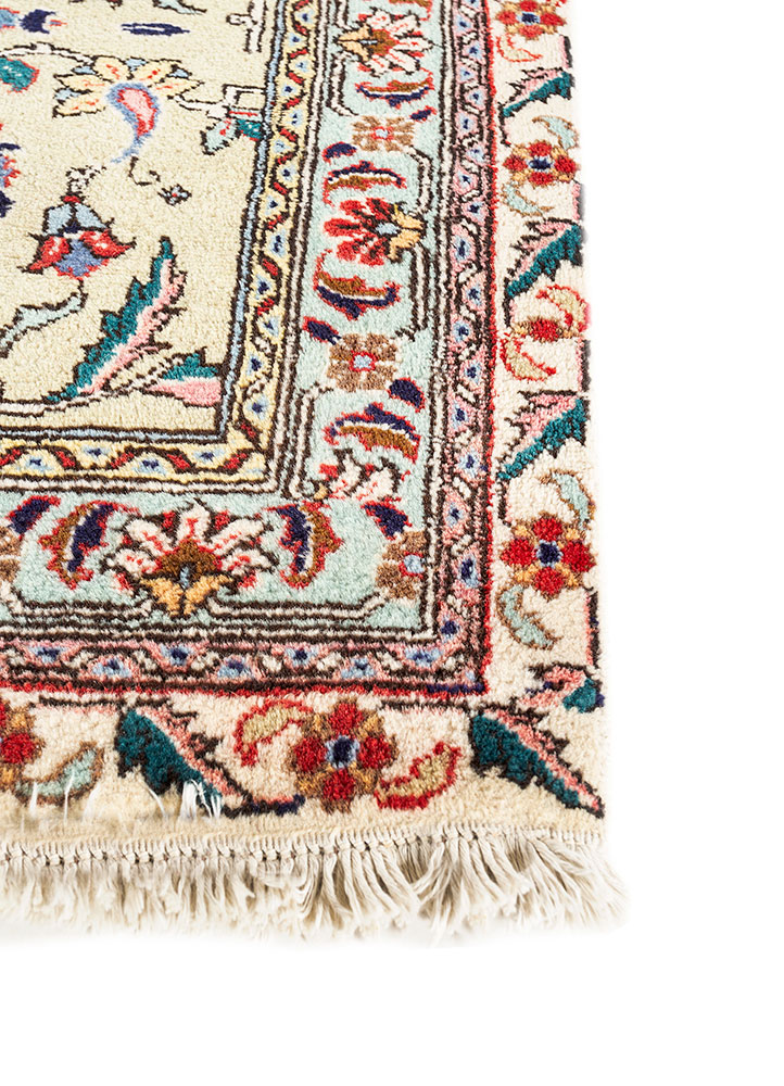aalam gold wool hand knotted Rug - Corner