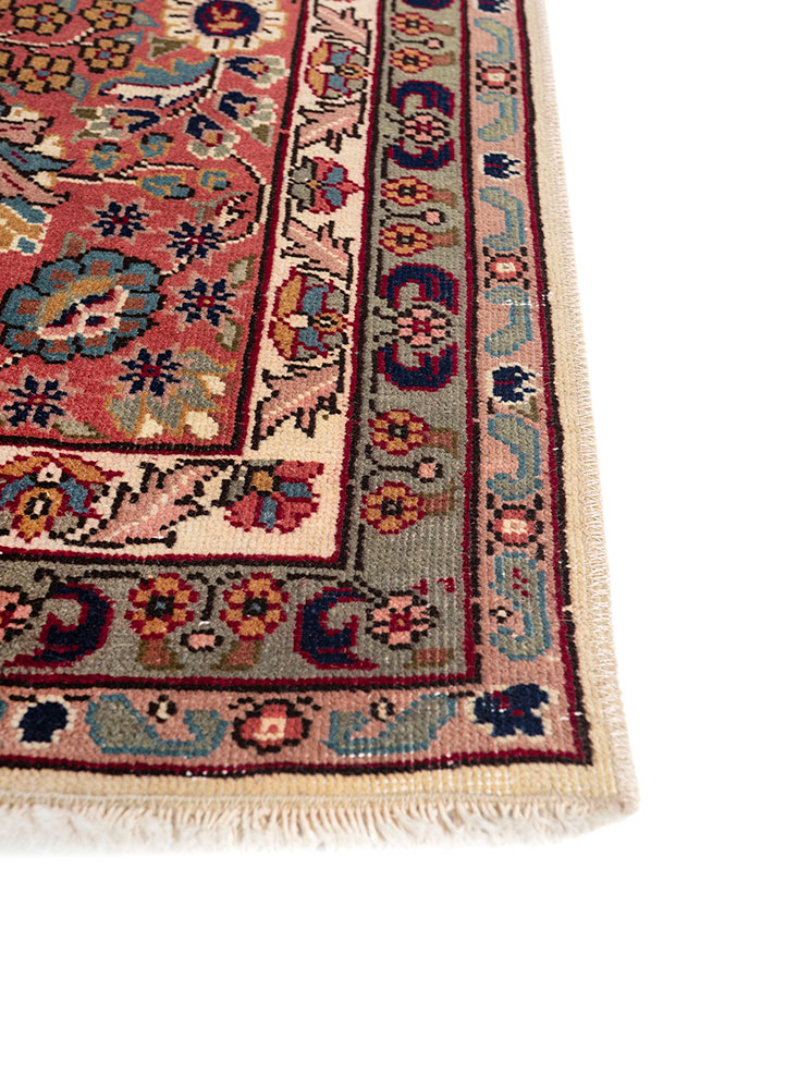 aalam gold wool hand knotted Rug - Corner