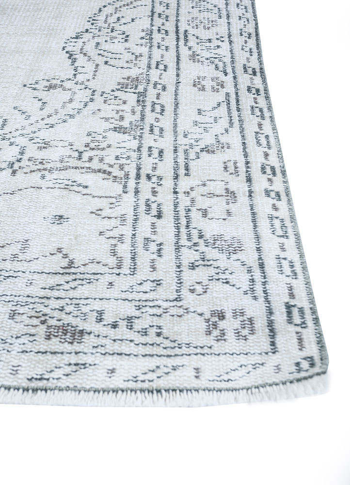 vintage grey and black wool hand knotted Rug - Corner