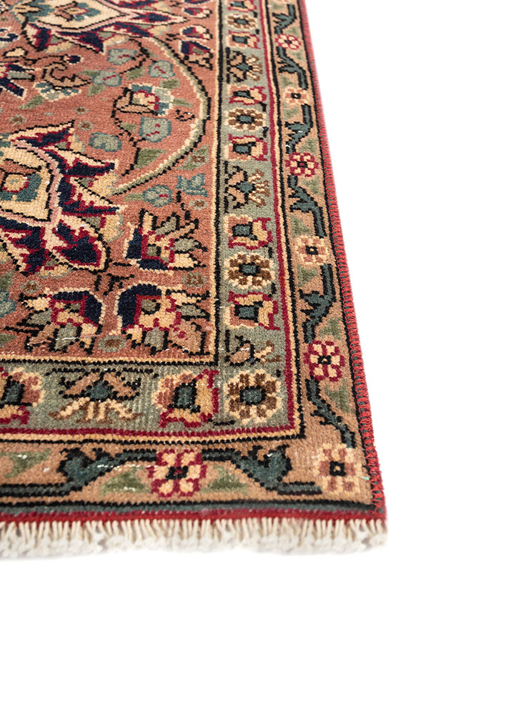 aalam green wool hand knotted Rug - Corner