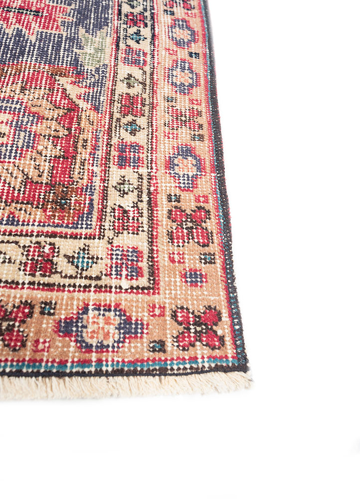 vintage red and orange wool hand knotted Rug - Corner