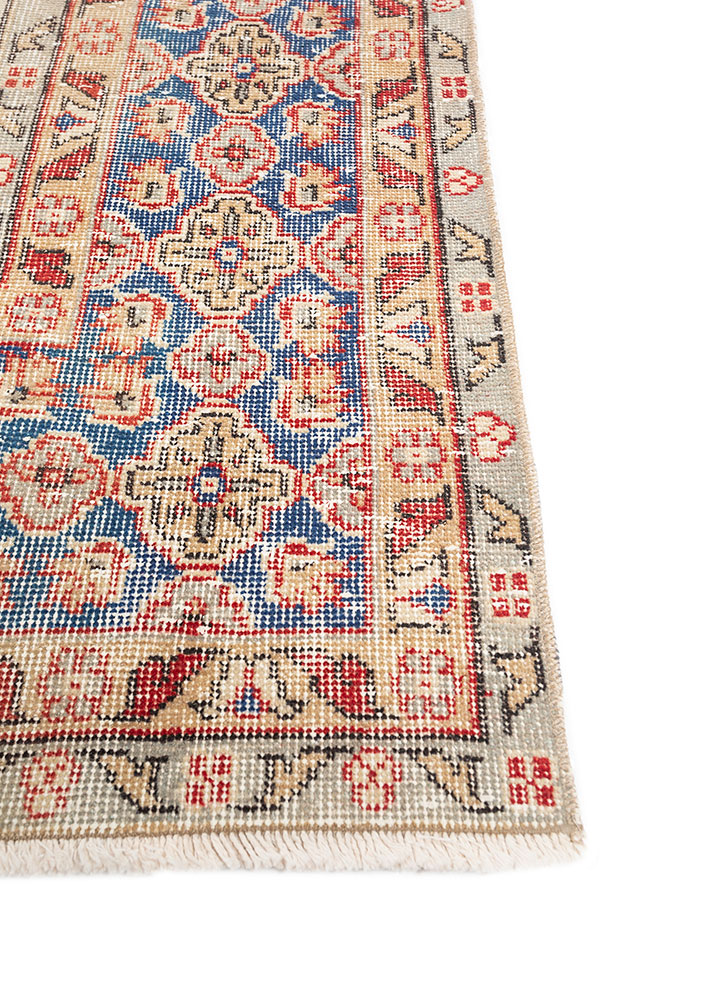 vintage red and orange wool hand knotted Rug - Corner