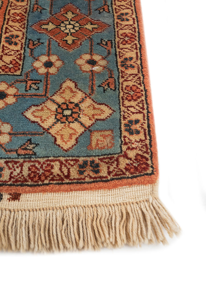 aalam gold wool hand knotted Rug - Corner