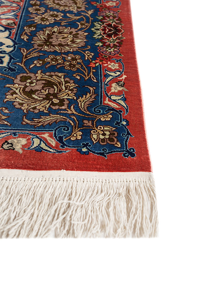 gulmarg gold silk hand knotted Rug - Corner