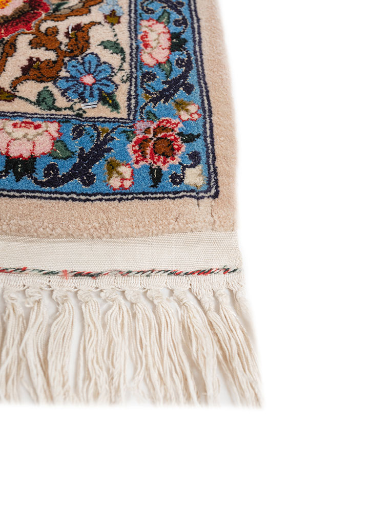 aalam ivory wool and silk hand knotted Rug - Corner