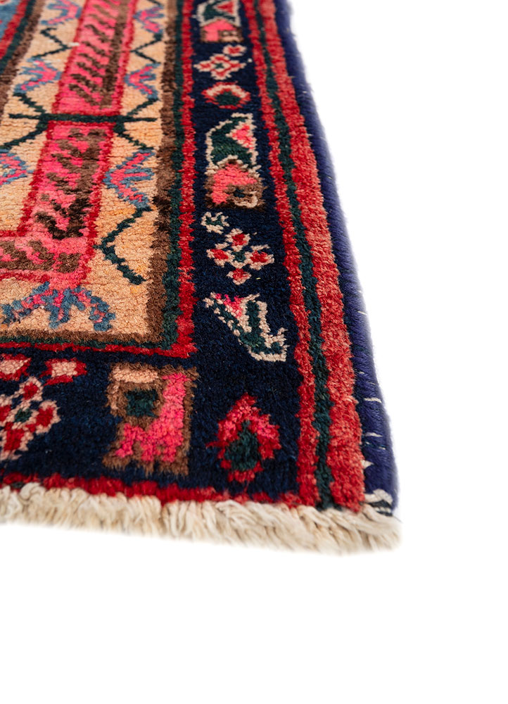kiaan ivory wool hand knotted Rug - Corner