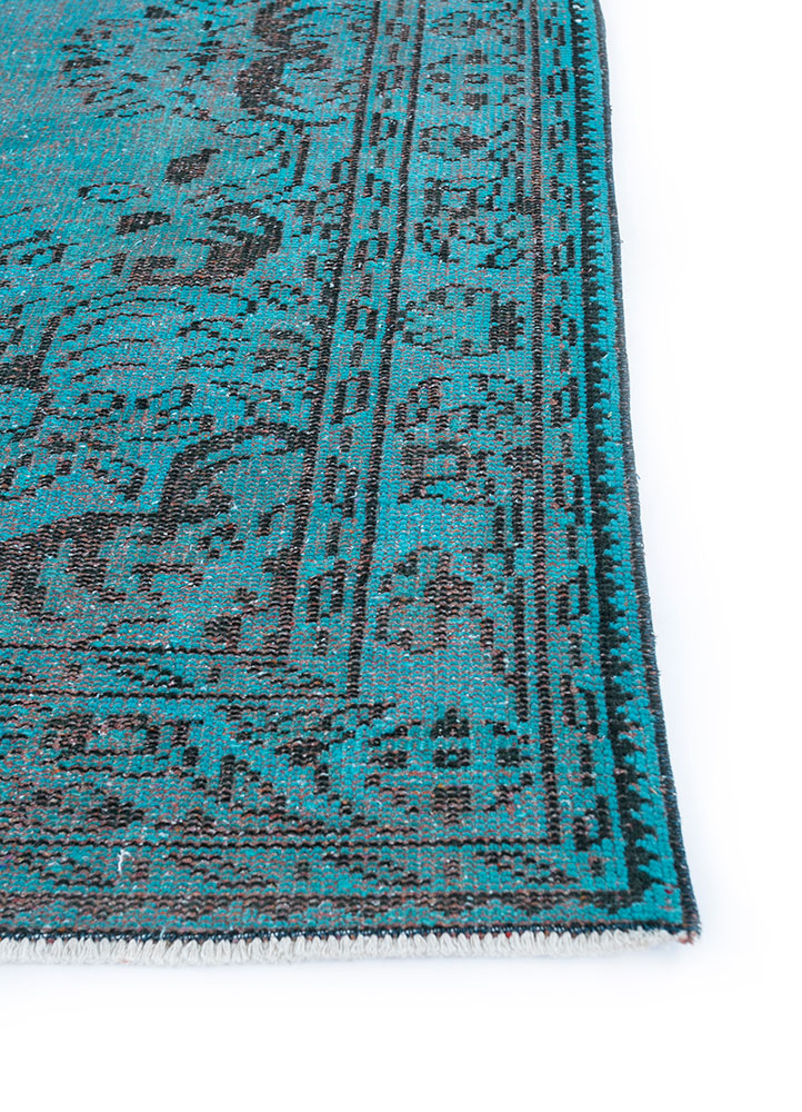 lacuna blue wool hand knotted Rug - Corner