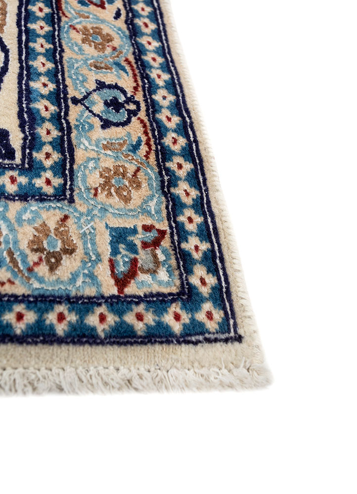 aalam green wool hand knotted Rug - Corner